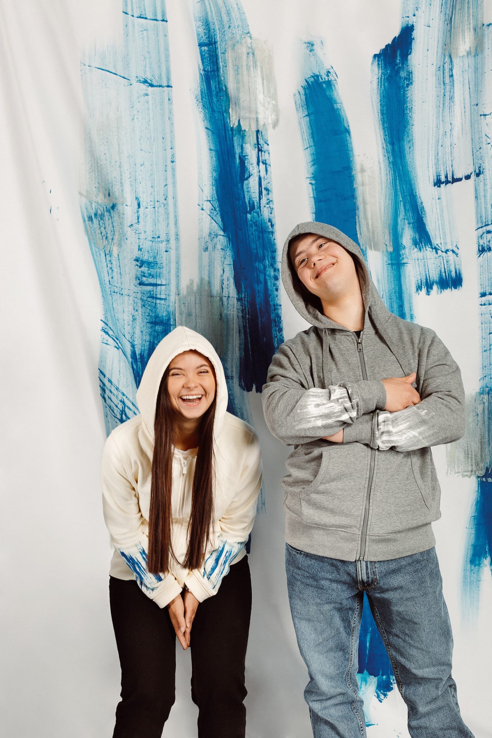 Ragazzi che indossano capi d'abbigliamento Valemour